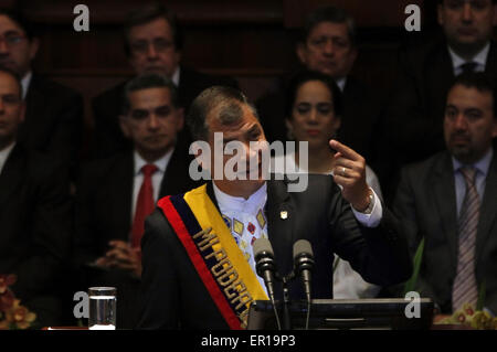 Quito, Ecuador. Xxiv Maggio, 2015. Ecuador il presidente Rafael Correa affronta la nazione alla Assemblea Nazionale a Quito, capitale dell'Ecuador, il 24 maggio 2015. © Santiago Armas/Xinhua/Alamy Live News Foto Stock