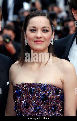 L'attrice francese Marion Cotillard frequentando la premiere del Macbeth durante la 68a Cannes Film Festival presso il Palais des Festivals a Cannes, Francia, il 23 maggio 2015. Foto: Hubert Boesl - nessun filo SERVICE - Foto Stock