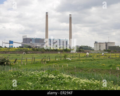 Tilbury Power Station Essex paludi Skyline Foto Stock