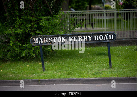 Oxford, Regno Unito. 25 Maggio, 2015. Jed Allen del corpo è stato trovato nel bosco in Marston Ferry Road, Marston ,Oxford. Foto Stock