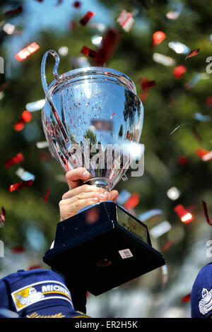 Fafe, Braga, Portogallo. Xxiv Maggio, 2015. Stadio 16 e ultima tappa del WRC Rally del Portogallo. I vincitori del trofeo Credito: Azione Sport Plus/Alamy Live News Foto Stock