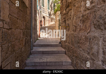 Vicolo Antico nel quartiere ebraico di Gerusalemme Foto Stock