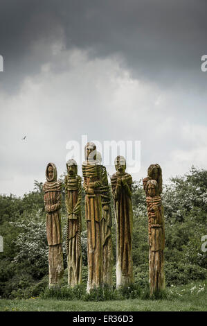 La scultura "After the Revolt" dell'artista Robert Koening è ambientata nel Wat Tyler Park a Basildon, Essex. Foto Stock