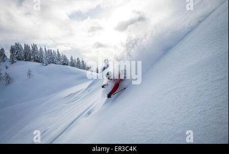 L'uomo sci fuoripista, Salisburgo, Austria Foto Stock