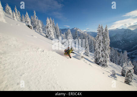 L'uomo sci fuoripista, Salisburgo, Austria Foto Stock