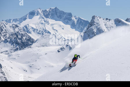 L'uomo sci fuoripista, Gastein, Salisburgo, Austria Foto Stock