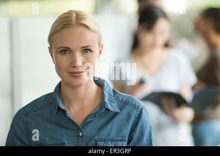 Lavoratore di ufficio, ritratto Foto Stock