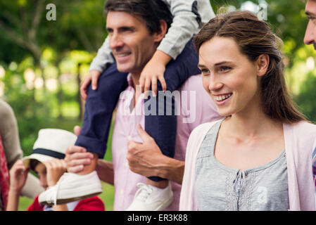 Famiglia di trascorrere del tempo insieme Foto Stock