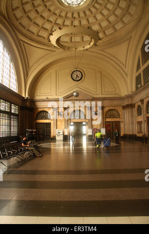 All'interno di Estació de França, una vecchia stazione ferroviaria di Barcellona, in Catalogna, Spagna Foto Stock