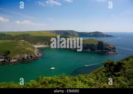 Solva estuario e St sposa la baia di Pembrokeshire Coast National Park West Wales UK Foto Stock