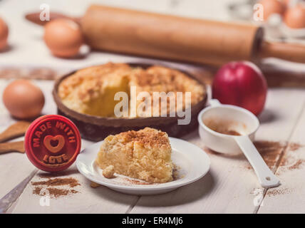 Pie apple fatto con amore. Debica, Polonia Foto Stock