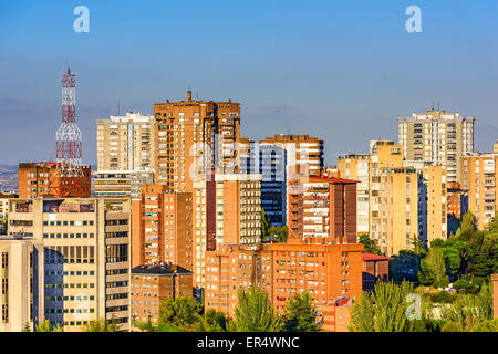 Madrid, Spagna alti edifici nel quartiere di Chamartin. Foto Stock