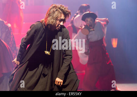 Nella foto: Tatsuya Fujiwara come frazione. La società Ninagawa restituisce al Barbican e eseguire la frazione da Shakespeare sotto la direzione di Yukio Ninagawa. Con Tatsuya Fujiwara come frazione. Spettacoli in giapponese con la lingua inglese alla sottotitolazione dal 21 al 24 maggio 2015. Foto Stock