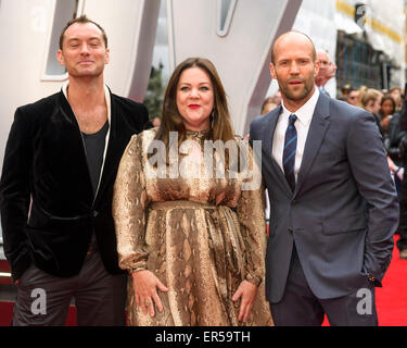 Melissa McCarthy, Jude Law e Jason Statham assiste la premiere europeo di spy su 27/05/2015 di Odeon Leicester Square, Londra. . Foto di Julie Edwards Foto Stock