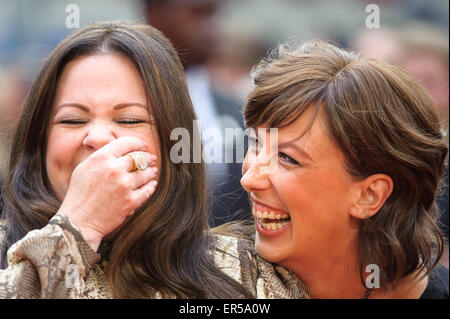 Melissa McCarthy e Miranda Hart assiste la premiere europeo di spy su 27/05/2015 di Odeon Leicester Square, Londra. . Foto di Julie Edwards Foto Stock