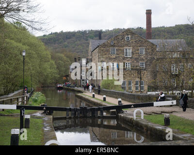 Rochdale Canal a Hebden Bridge, Calderdale, West Yorkshire Foto Stock