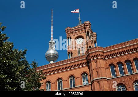 Red city hall, Rotes Rathaus e la torre della televisione, Berlin Mitte, Berlin, Germania