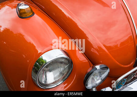 Berlino - 10 Maggio 2015: Dettaglio di una economia auto Volkswagen maggiolino. Ventottesima Berlin-Brandenburg Oldtimer giorno Foto Stock