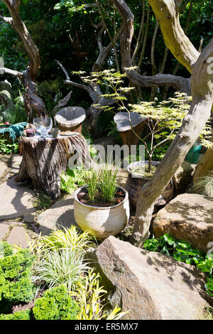 Scultore Giardino Picnic da camminatore di vivai, medaglia d'oro e migliore giardino artigianale del vincitore al RHS Chelsea Flower Show 2015 Foto Stock