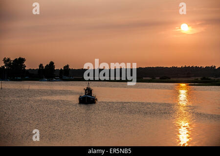 Tramonto sull'isola di Ummanz, isola di Ruegen, Meclemburgo-Pomerania, Germania Foto Stock