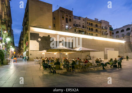 Street Cafe vicino MACBA, Raval, Barcellona, Spagna Foto Stock