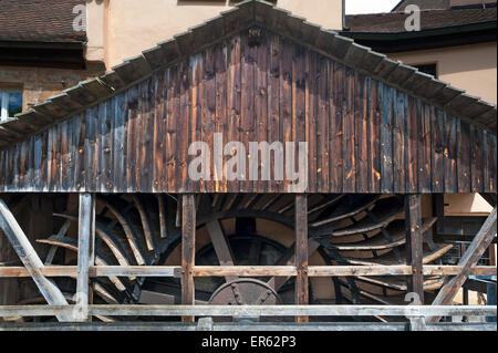 Waterwheel di un ex mulino a martelli, ca. 1900, oggi Museo dell Industria, Lauf an der Pegnitz, Media Franconia, Baviera, Germania Foto Stock