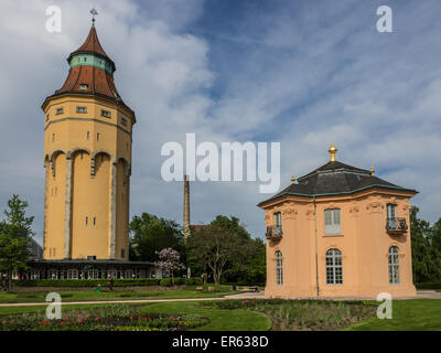 Water Tower e Pagodenburg castello, Rastatt, Baden-Württemberg, Germania Foto Stock