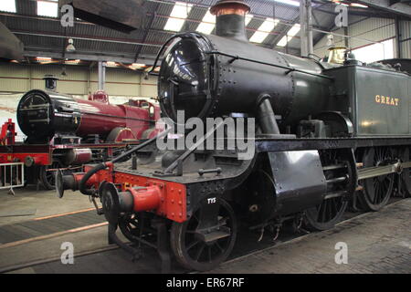 Motori a vapore sul display a Barrow Hill Roundhouse e centro ferroviario vicino a Chesterfield nel Derbyshire England Regno Unito Foto Stock