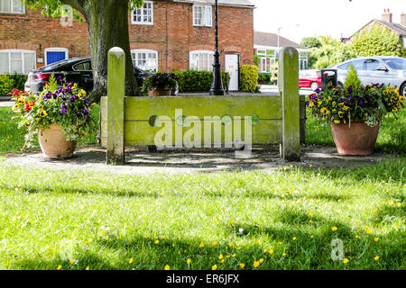 Le scorte del villaggio verde in un inglese di comunità rurali Foto Stock