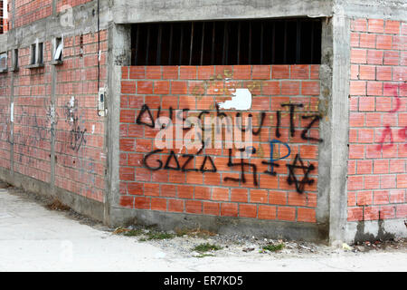 Graffiti equiparando gli Ebrei ai nazisti oltre le loro azioni nella Striscia di Gaza e la Palestina, El Alto, Bolivia Foto Stock