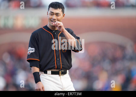 San Francisco, California, Stati Uniti d'America. 9 maggio 2015. Norichika Aoki (Giganti) MLB : Norichika Aoki i San Francisco Giants è visto durante il Major League Baseball gioco contro il Miami Marlins presso AT&T Park di San Francisco, California, Stati Uniti . © Thomas Anderson/AFLO/Alamy Live News Foto Stock