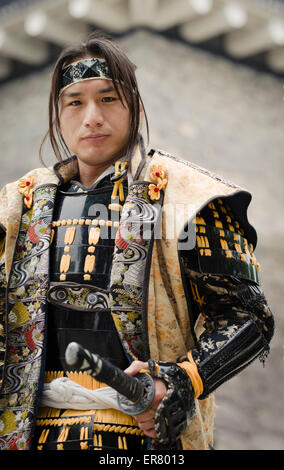 Samurai Giapponese in armatura al Castello di Kumamoto, Kyushu in Giappone. Foto Stock