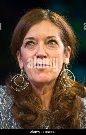 Victoria Hislop parlando sul palco a Hay Festival 2015 Foto Stock
