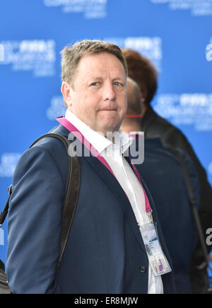 Zurigo, Svizzera. 29 Maggio, 2015. FIFA delegato BERNSTEN Bjarne (Norvegia) arriva al Hallenstadion di Zurigo per il 2015 FIFA congresso. Credito: thamerpic/Alamy Live News Foto Stock