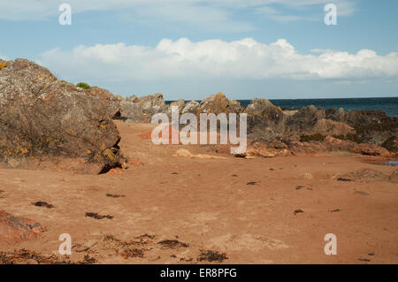 Rocce sulla spiaggia Rosemarkie Foto Stock