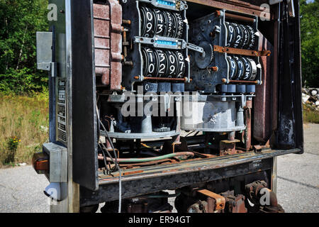 Abbandonata la pompa del gas Foto Stock