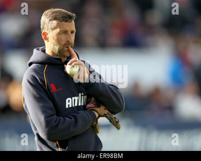 Chelmsford Essex, Regno Unito. 29 Maggio, 2015. Essex head coach Paolo Grayson medita la partita in anticipo. Natwest T20 Blast. Essex aquile versus Somerset CCC. Credito: Azione Sport Plus/Alamy Live News Foto Stock