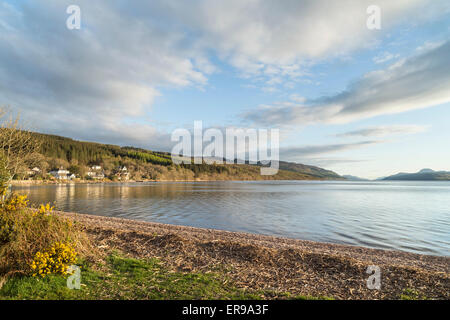 Loch Ness a Dores in Scozia. Foto Stock