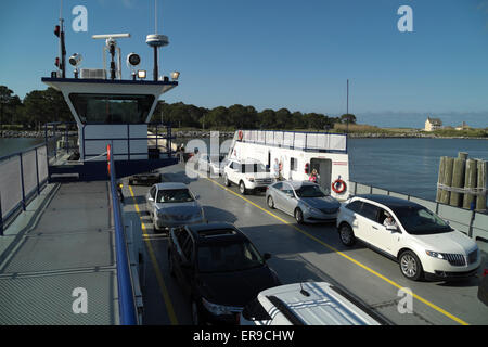 A bordo del Fort Morgan traghetto per auto come si diparte in Fort Morgan per Dauphin Island, Alabama. Foto Stock