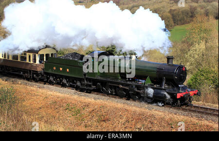 GWR merci pesanti 2-8- 2857 poteri fuori Highley in Severn Valley Railway, Shropshire, Inghilterra, Europa