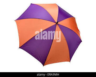 Classic arancione e viola ombrello sul bianco. Percorso di clipping incluso. Foto Stock