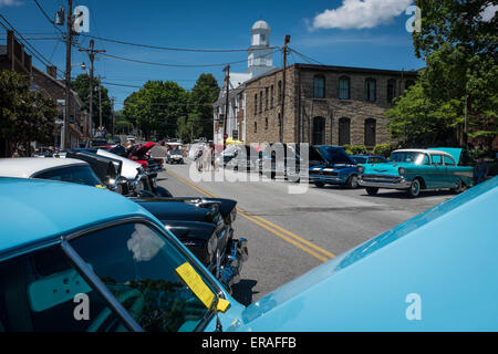 Dandridge, Tennessee, Stati Uniti d'America. Il 30 maggio 2015. Cruisin annuale' e Groovin' Auto Show di Dandridge, STATI UNITI D'AMERICA. Credito: Marc Griffin/Alamy Live News Foto Stock