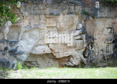 Les lapidiales sculture a Port d'Envaux Foto Stock