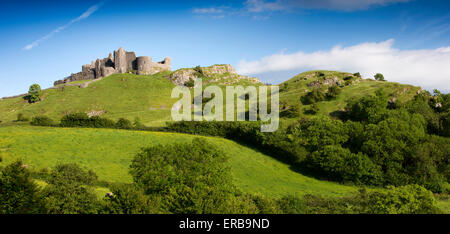 Il Galles, Carmarthenshire, Trapp, Carreg Cennen, privatamente posseduto Castle, panoramica Foto Stock