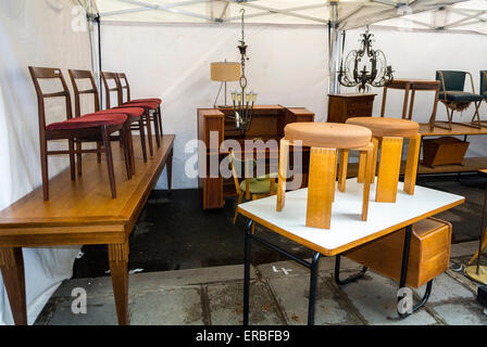 Parigi, Francia, centro commerciale, rivendita di mobili riciclati del mercato francese d'epoca, Brocante, On Street Thrift store di mobili francesi Foto Stock