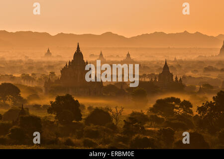 Alba di Bagan Foto Stock