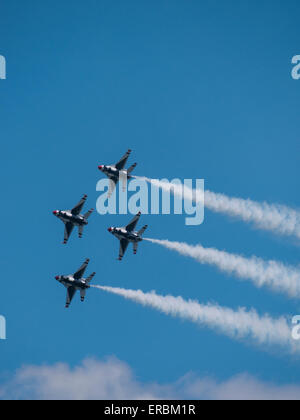 Il USAF Thunderbirds in volo, Rocky Mountain Air Show, Aurora serbatoio, Colorado. Foto Stock