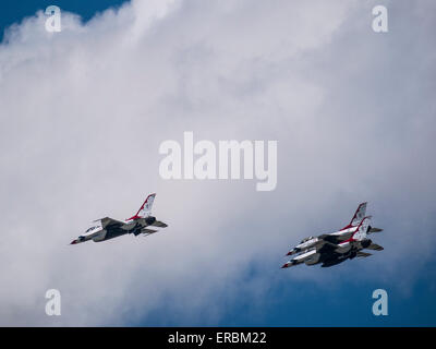 Il USAF Thunderbirds in volo, Rocky Mountain Air Show, Aurora serbatoio, Colorado. Foto Stock