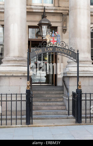 Ingresso della Law Society of England and Wales uffici in Chancery Lane, Londra. Foto Stock