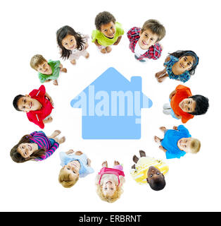 Bambini casa Foto Stock